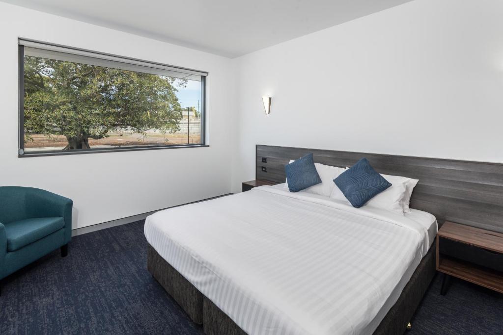 Thornton Executive Hotel Room Type - Family Suite