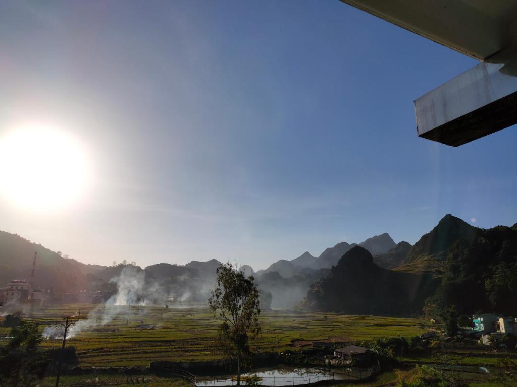 Ethnic House Lounge bar & hostel