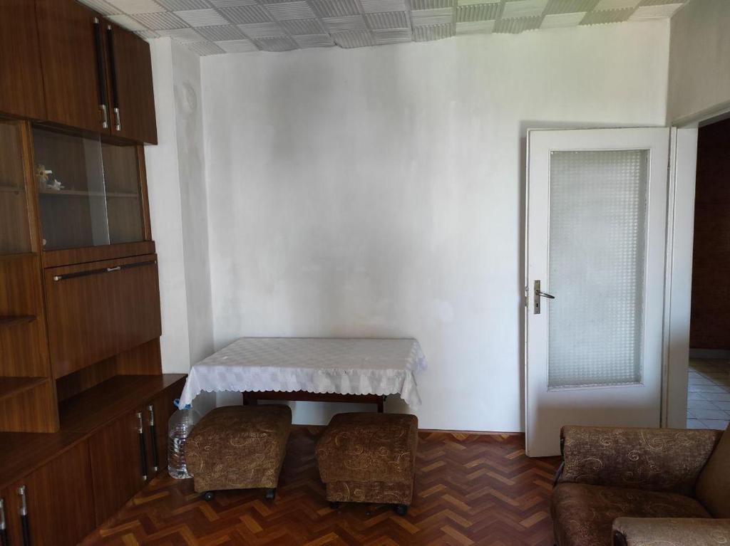 Apartment next to the center NO TV NO WI FI photo 3