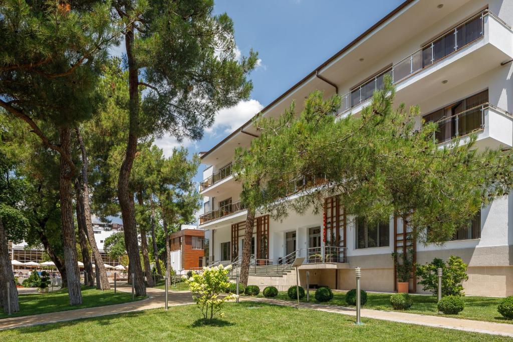 Primorie Grand Resort Hotel 3*