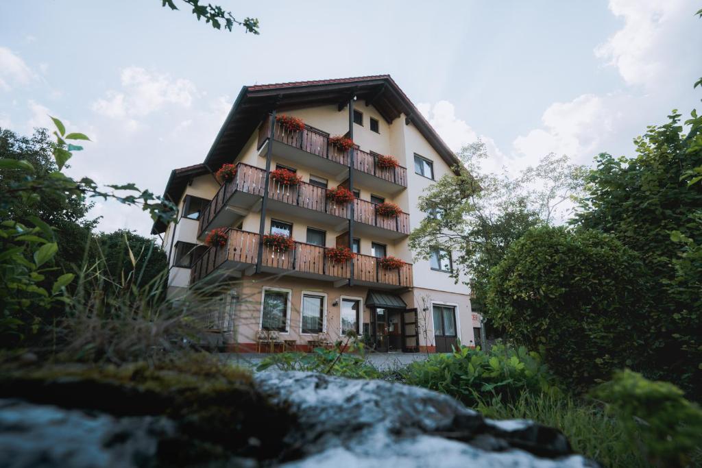 Flair Hotel Gasthof zum Hirsch photo 4