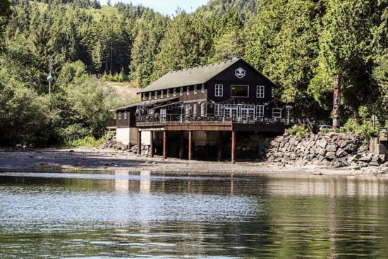 Port Renfrew Vacation Rentals photo 2
