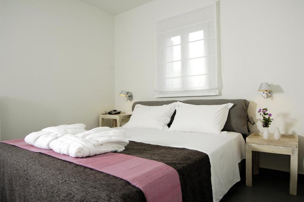 Filoxenia Apartments Room Type - Family Apartment with Side Sea View