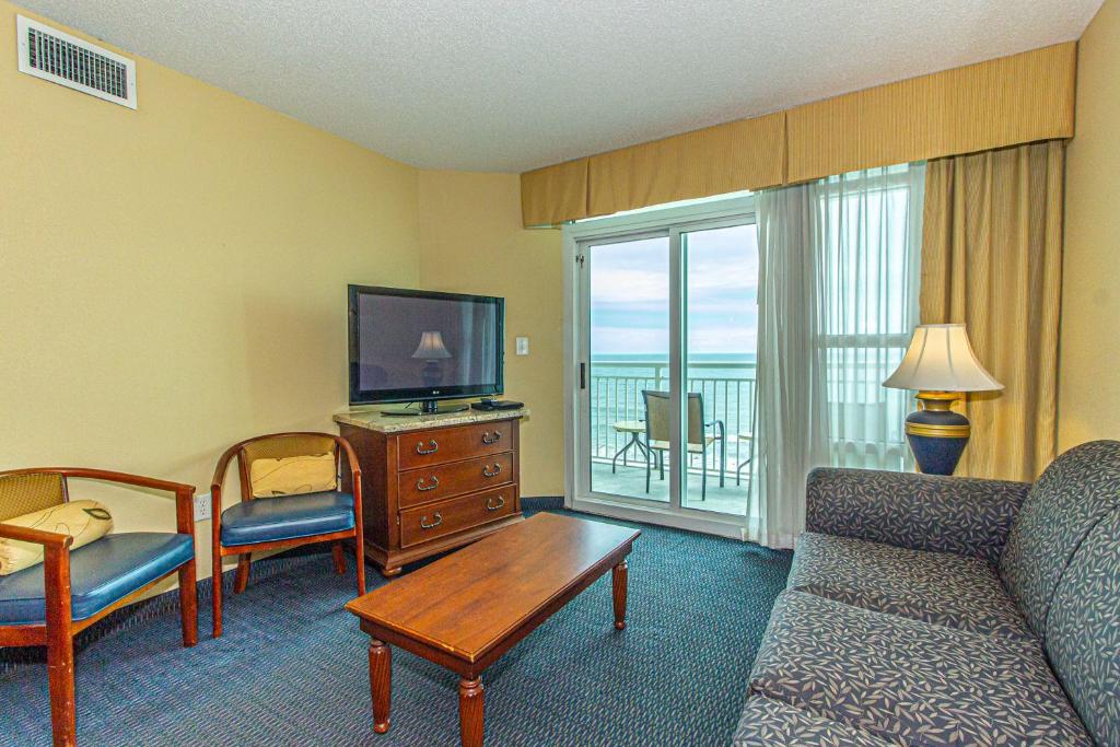 Oceanfront 2 Bedroom Suite with Incredible Views! Carolinian 630 image