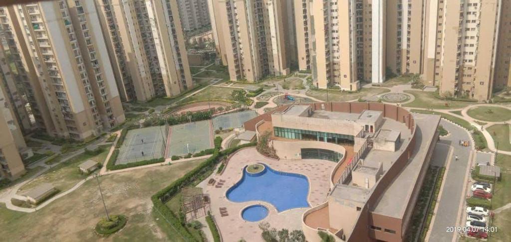 Luxurious Entire Suites/Studio Apt nearDelhi Noida photo 4