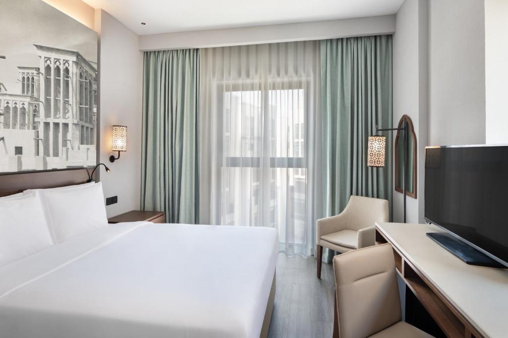 Двухместный (Номер с кроватью размера «queen-size» и видом на рынок), Отель Super 8 by Wyndham Dubai Deira