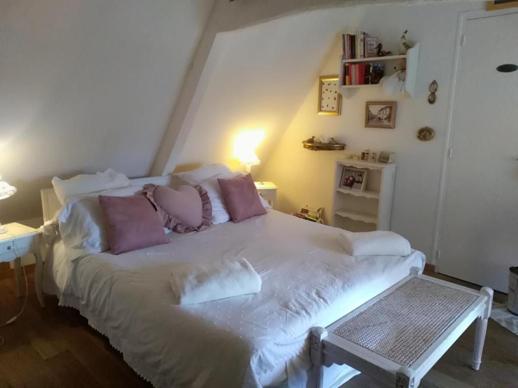 la maison du phare DE HONFLEUR chambre d hôtes B&B -jacuzzi privé- shabby chic photo 2