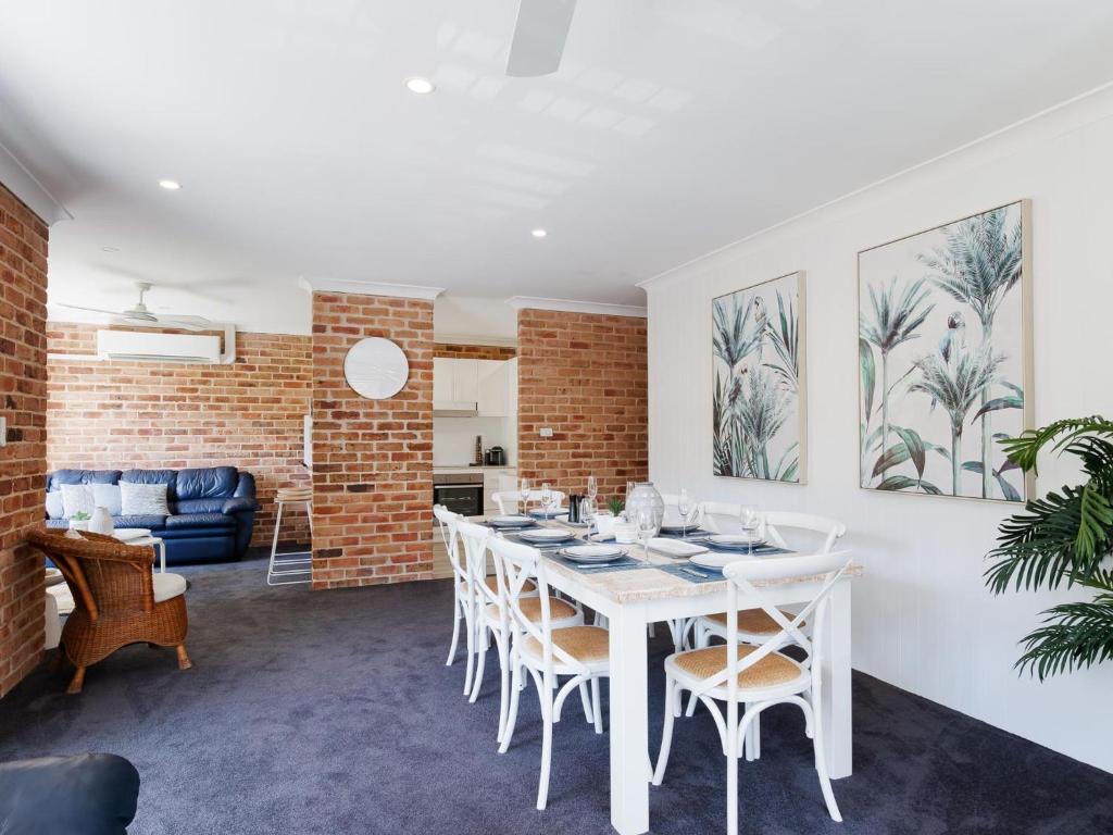 Bay Parklands 68 aircon pool tennis court communal spa photo 1