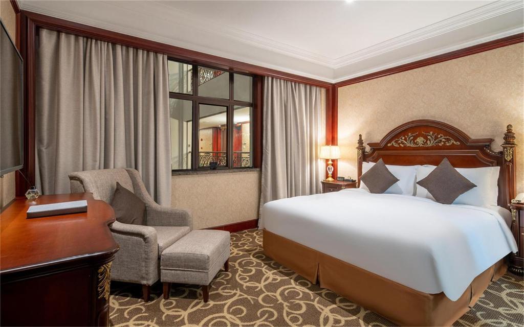 Двухместный (Улучшенный семейный номер), Howard Johnson Hong Qiao Airport Hotel Shanghai