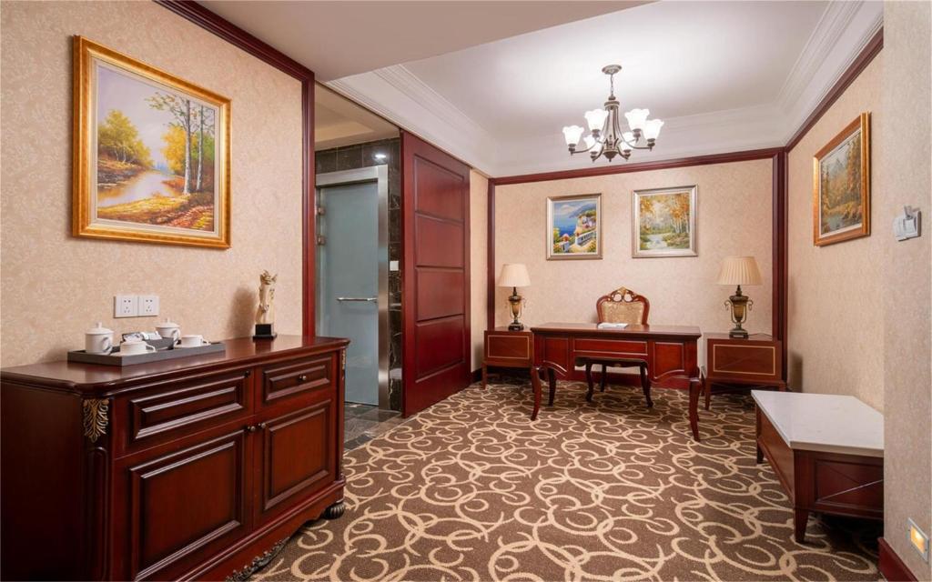 Двухместный (Представительский люкс), Howard Johnson Hong Qiao Airport Hotel Shanghai