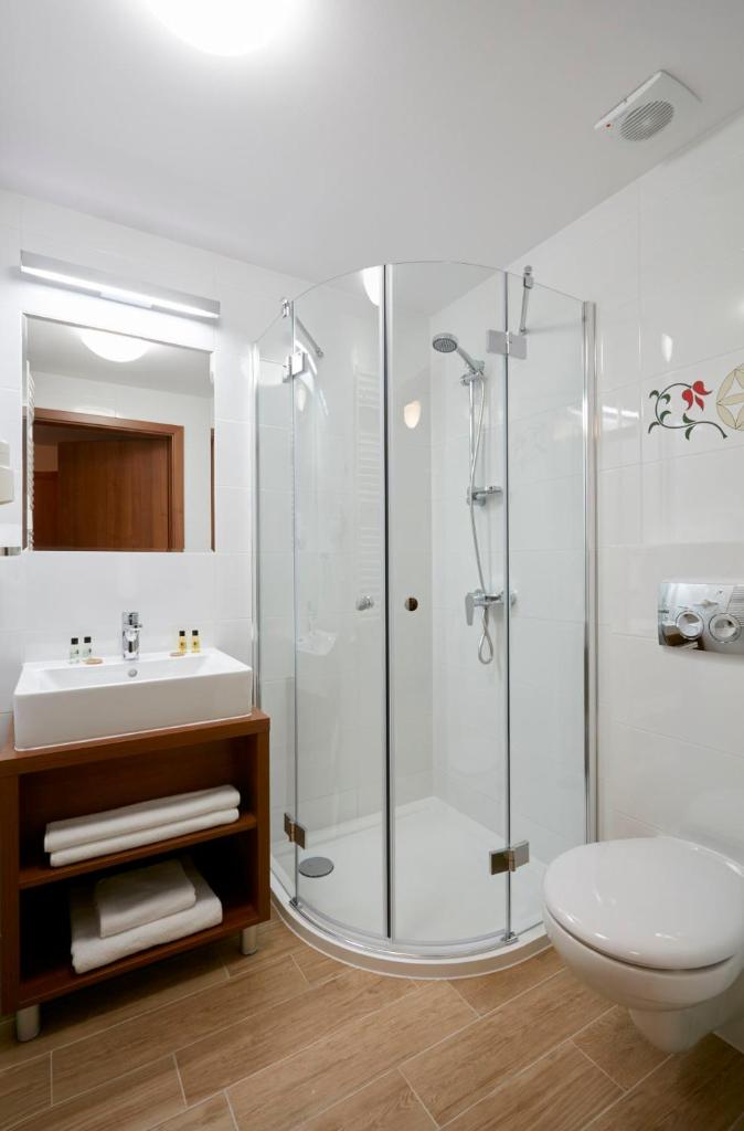 Двухместный (Двухместный номер Делюкс с 2 отдельными кроватями), Hotel Logos