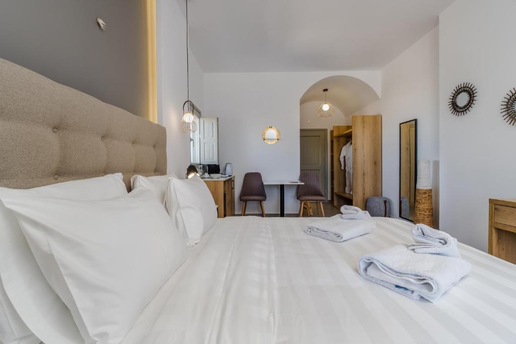 Сьюит (Люкс с балконом), Symphony Suites Santorini