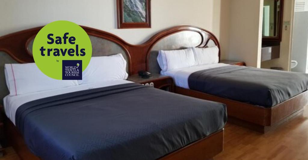 Двухместный (Двухместный номер с 2 двуспальными кроватями), Hotel MX congreso
