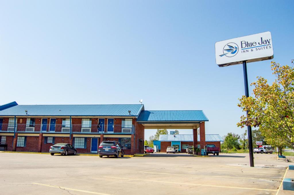 Blue Jay Inn and Suites image
