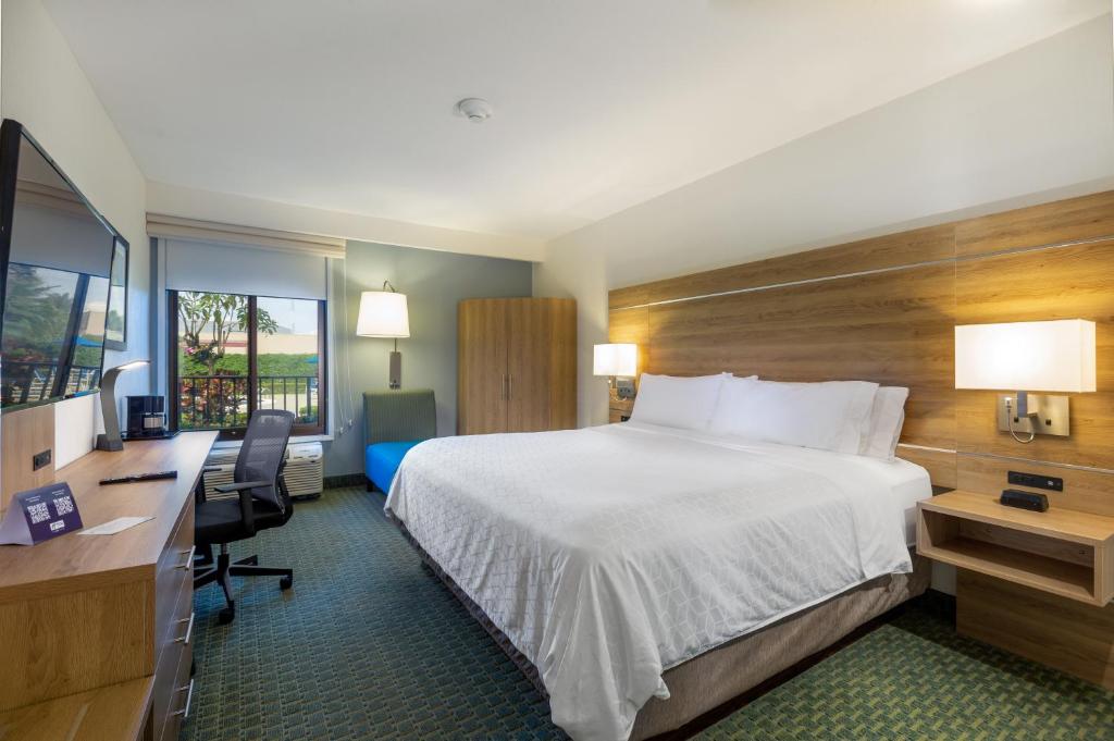 Holiday Inn Express San Jose Airport, an IHG Hotel photo 1