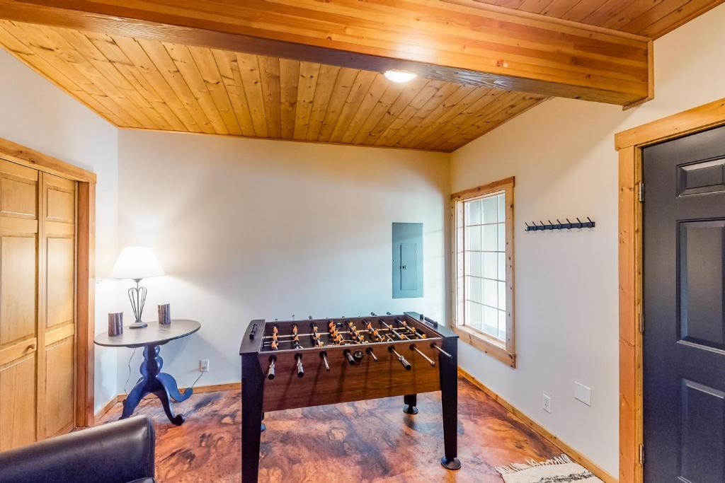 Black Diamond Cabin photo 3