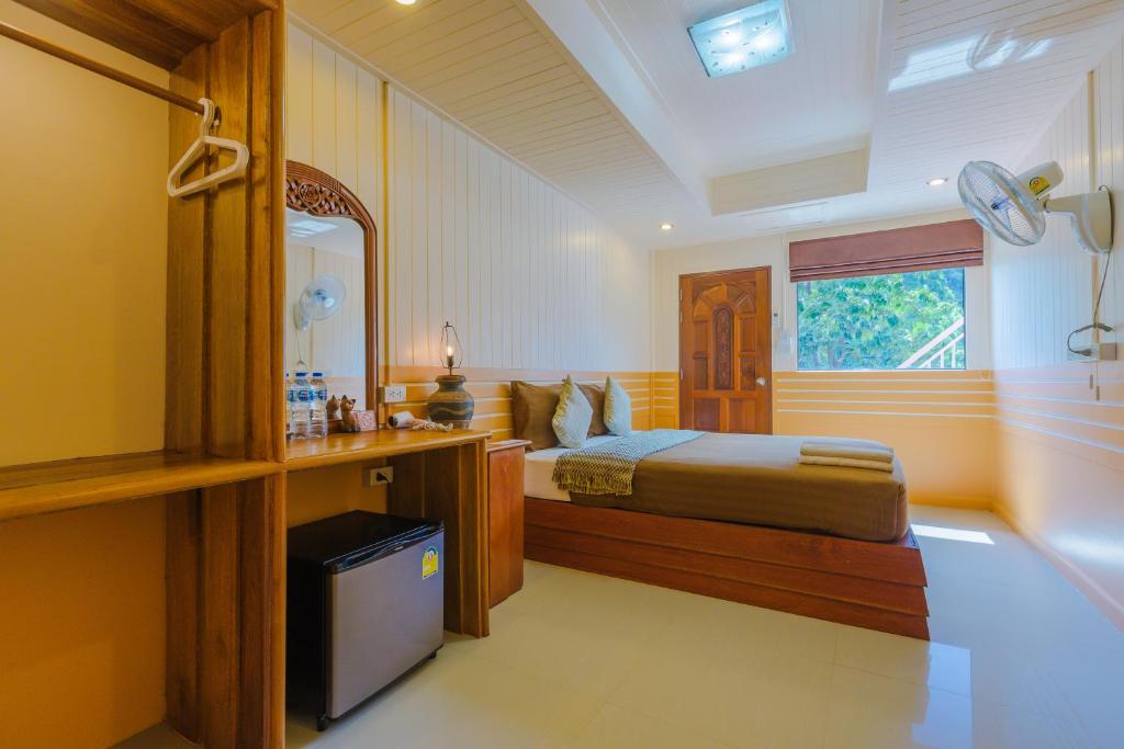 Railay Hilltop photo 3