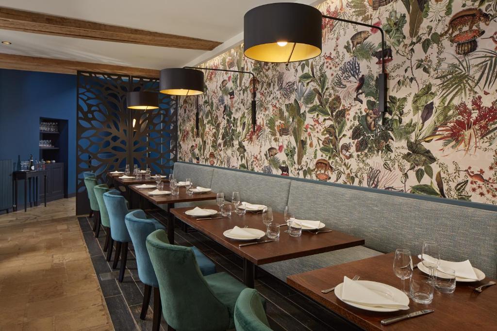 Relais des Trois Châteaux Hôtel-Restaurant - Teritoria photo 1