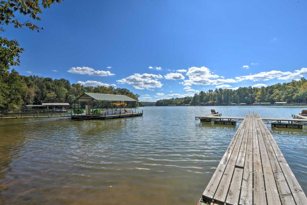 Lovely Lake Hartwell Retreat Dock, Deck and Grill! photo 1