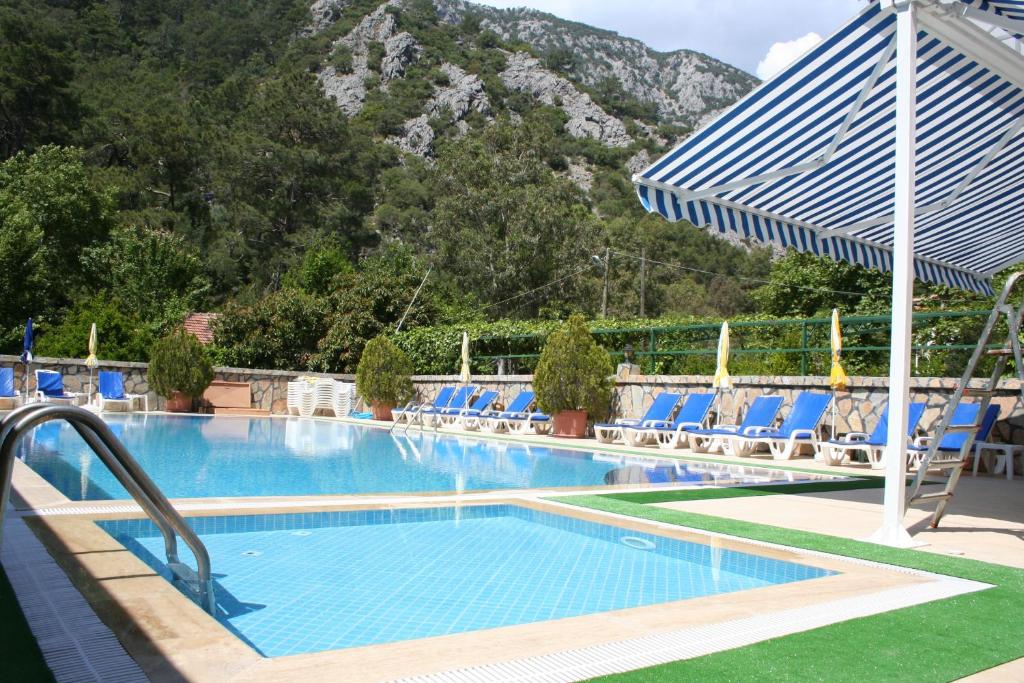 Canada Hotel & Bungalows