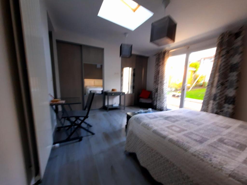 Superbe chambre de charme avec accès privatif photo 4