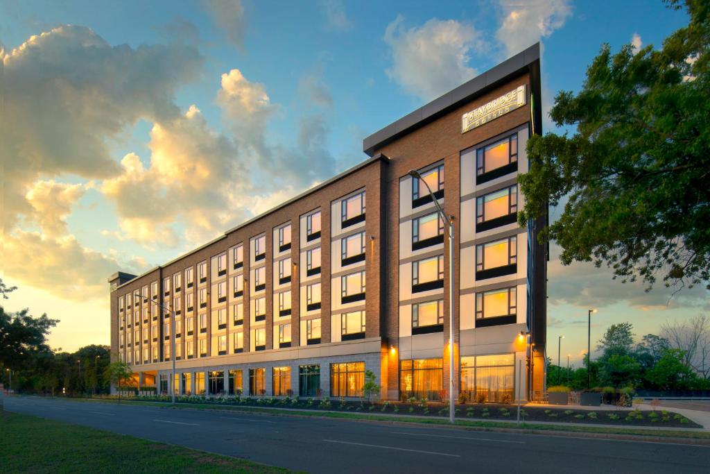 Holiday Inn Express Boston Logan Airport - Revere, an IHG Hotel image