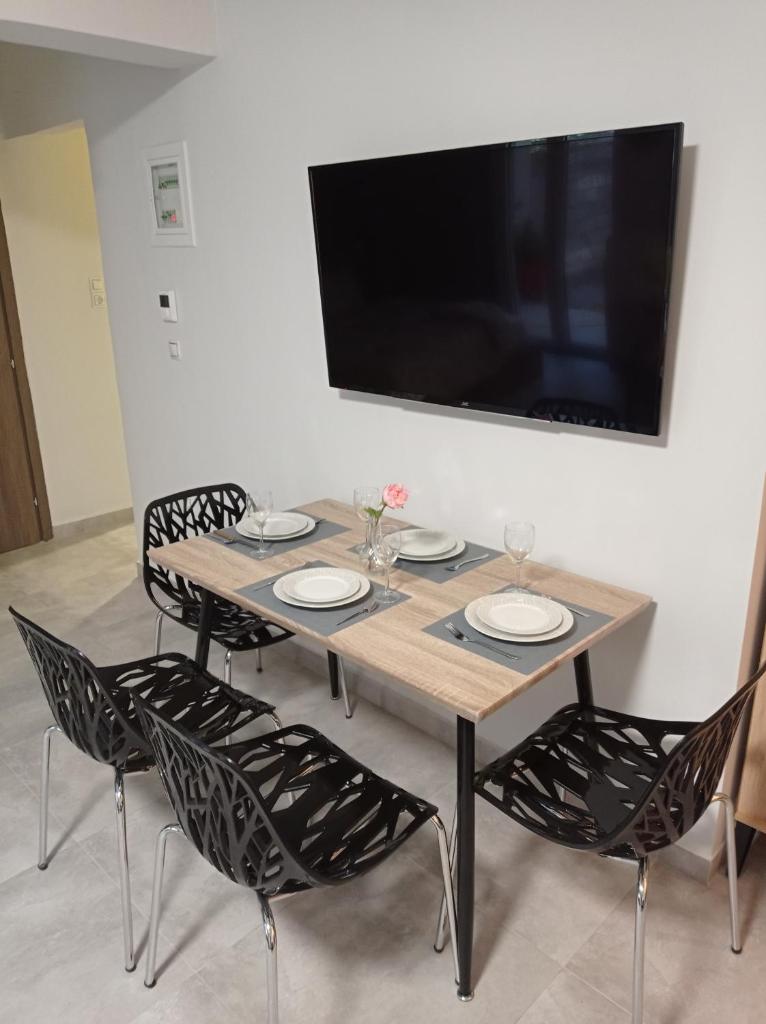 Central Home photo 2