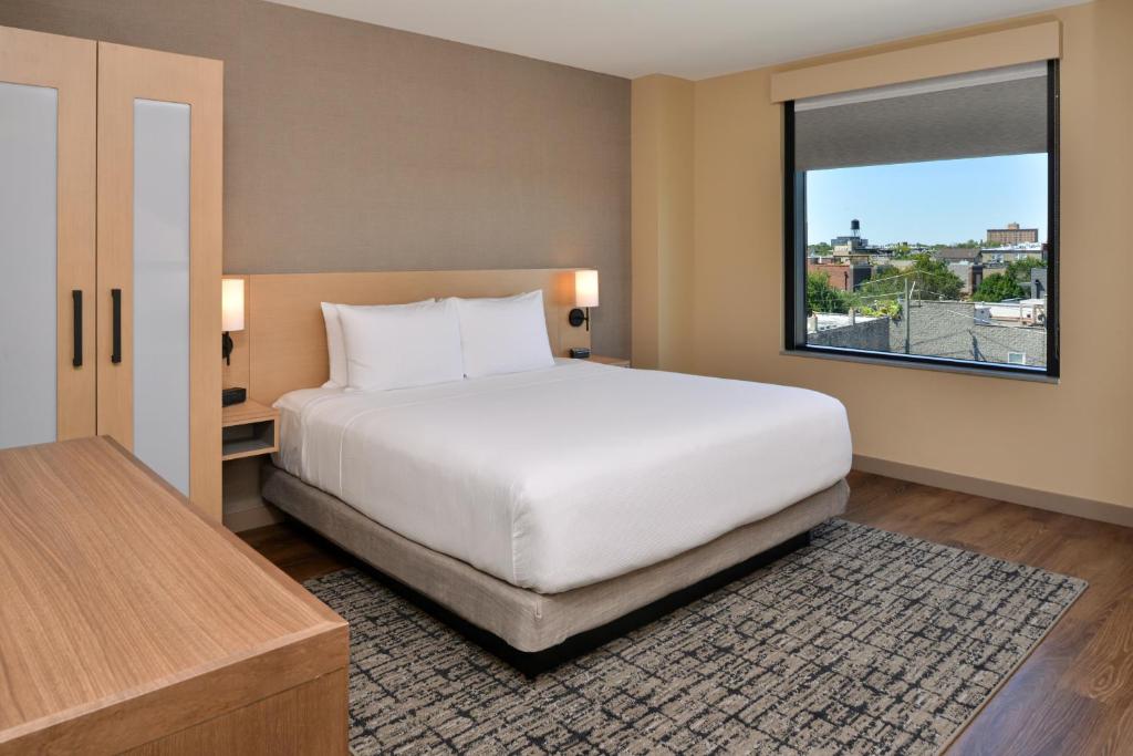 Трехместный (Specialty Corner King Room), Hyatt Place Chicago Wicker Park - BRAND NEW