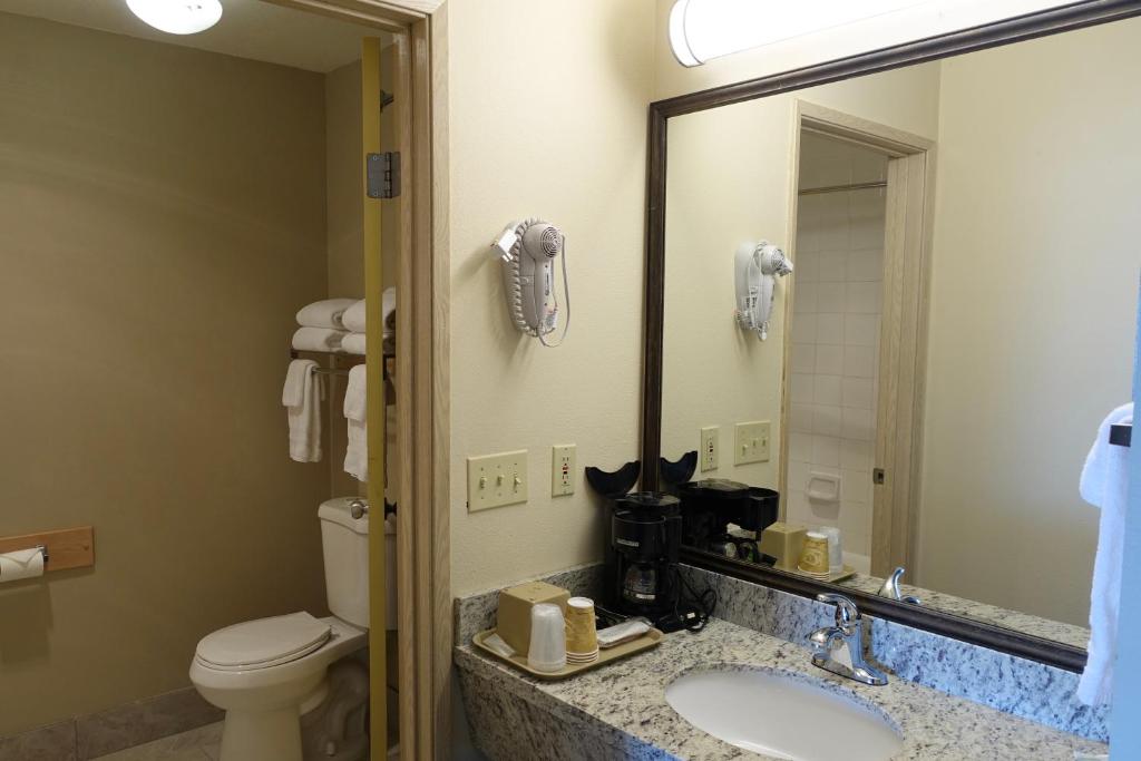 Harborside Inn photo 3