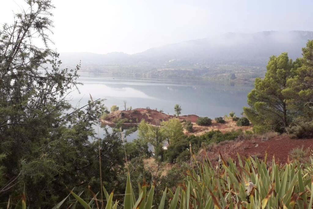Studio 22 m2, terrasse vue montagne, dans propriété face au Lac du Salagou photo 3