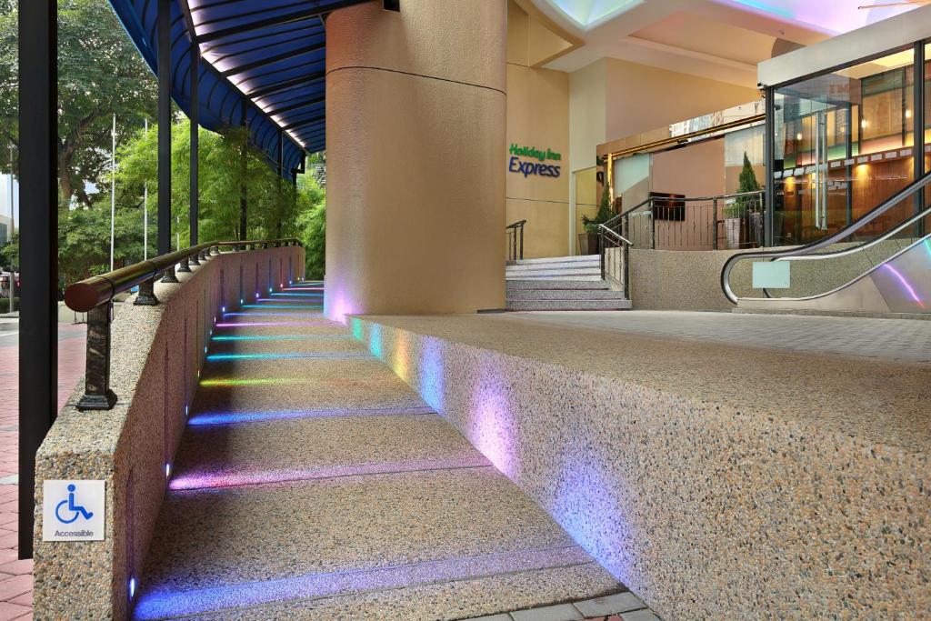 Holiday Inn Express Kuala Lumpur City Centre, an IHG Hotel photo 4