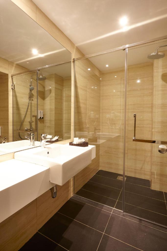 Сьюит (Представительский люкс), Hotel Six Seasons @ Mid Valley