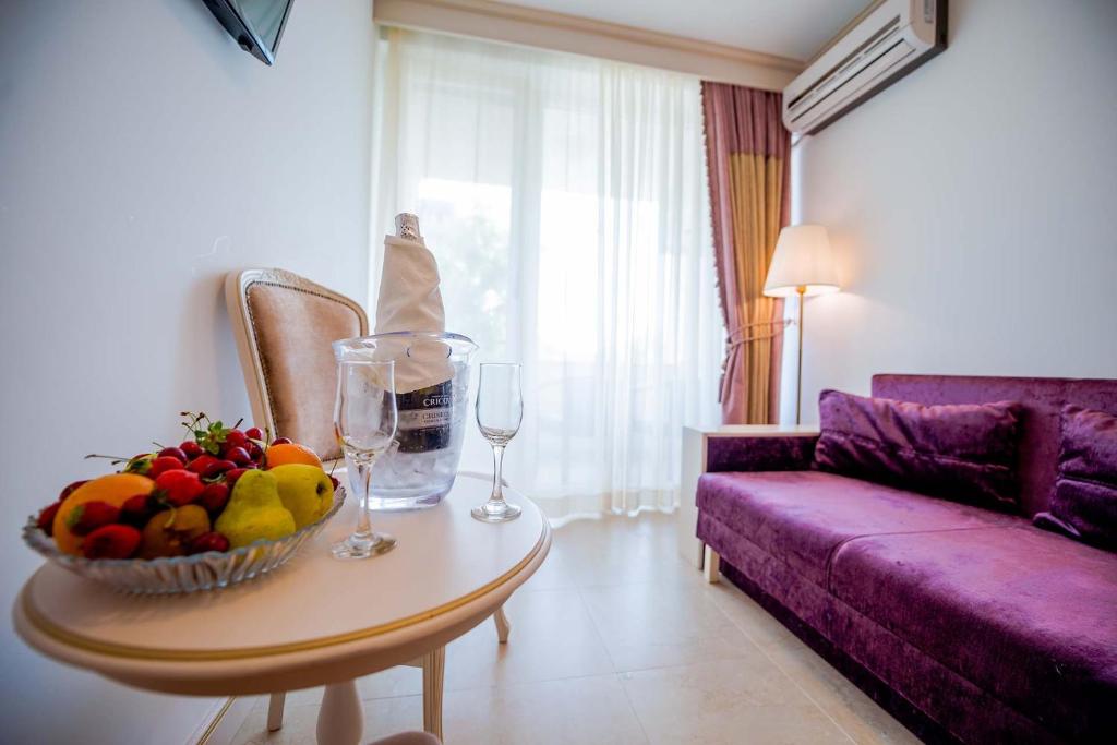 Сьюит (Люкс), Hotel Sulina International