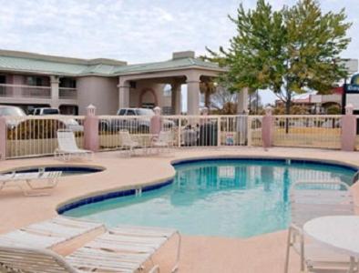 Days Inn by Wyndham Fort Stockton photo 1