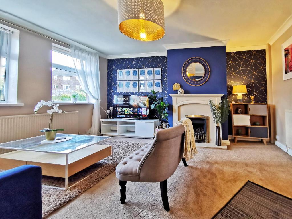 Highstone House, 4 Bedrooms, Close to M1, Longer Stay, Free Parking photo 4