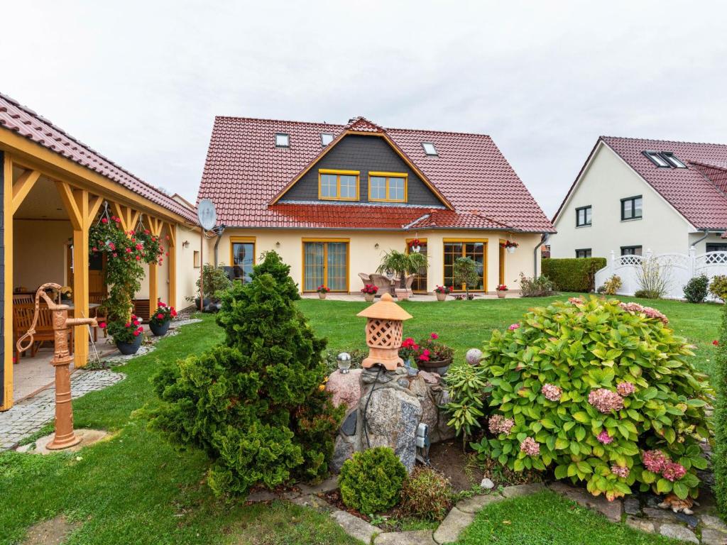 Quaint Apartment in Kuhlungsborn with Garden photo 4