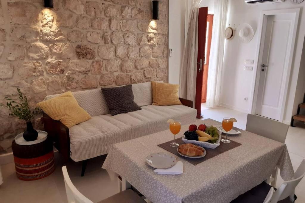 Casa Ruben, private stone house photo 1