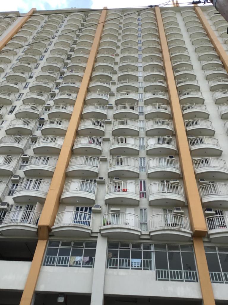 Condominium with Swimming Pool and Viewing Deck photo 3