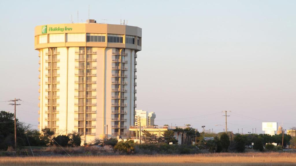 Holiday Inn Charleston-Riverview, an IHG Hotel photo 2
