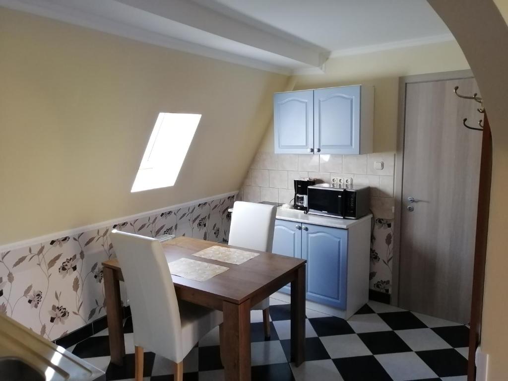 Апартаменты (Апартаменты с 1 спальней и балконом), Magdalena Apartmanház