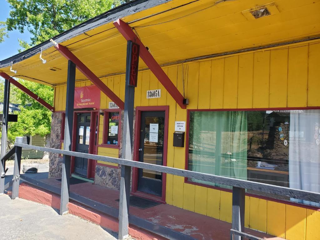 Yosemite International Hostel photo 1