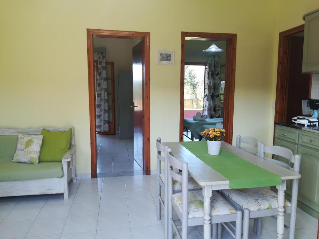Olga's Garden Apartments photo 4