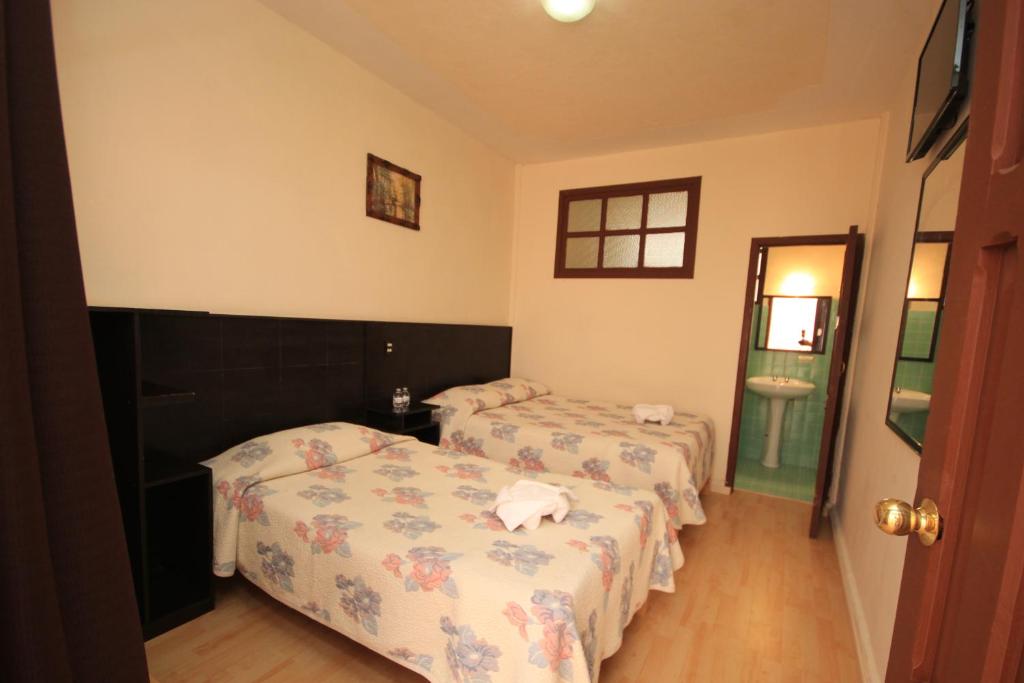Hotel San Martin photo 2