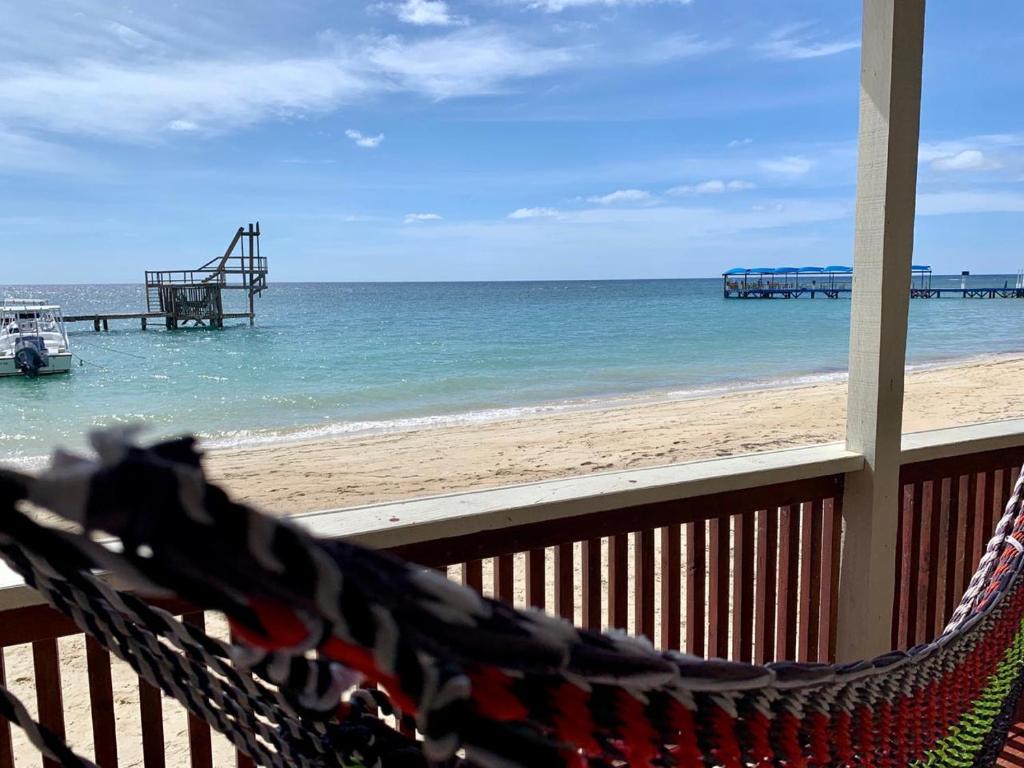 Fosters West Bay Resort photo 4