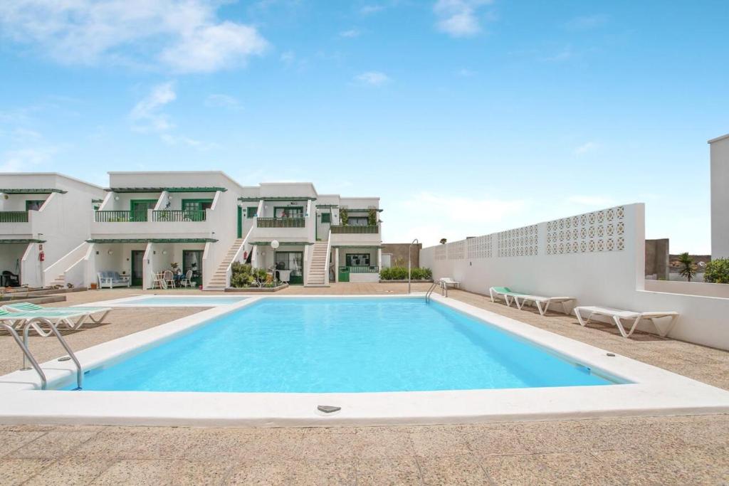 One bedroom appartement at Tias 500 m away from the beach with shared pool furnished terrace and wifi