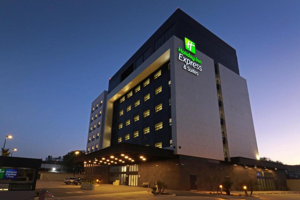 Holiday Inn Express & Suites - Ensenada Centro, an IHG Hotel photo 1