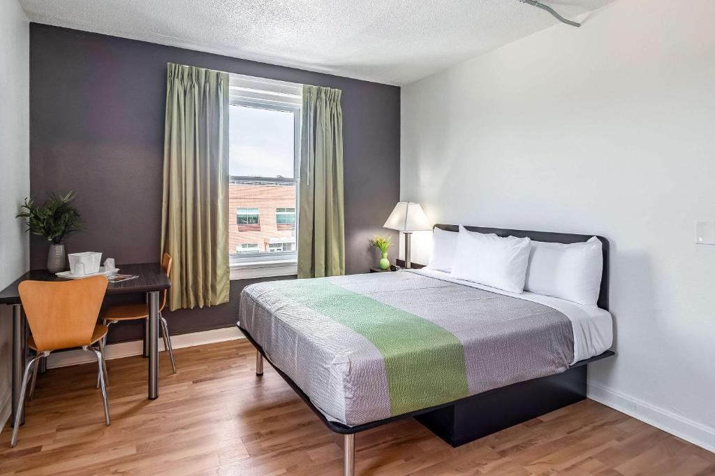 Quality Inn & Suites Kansas City Downtown photo 3