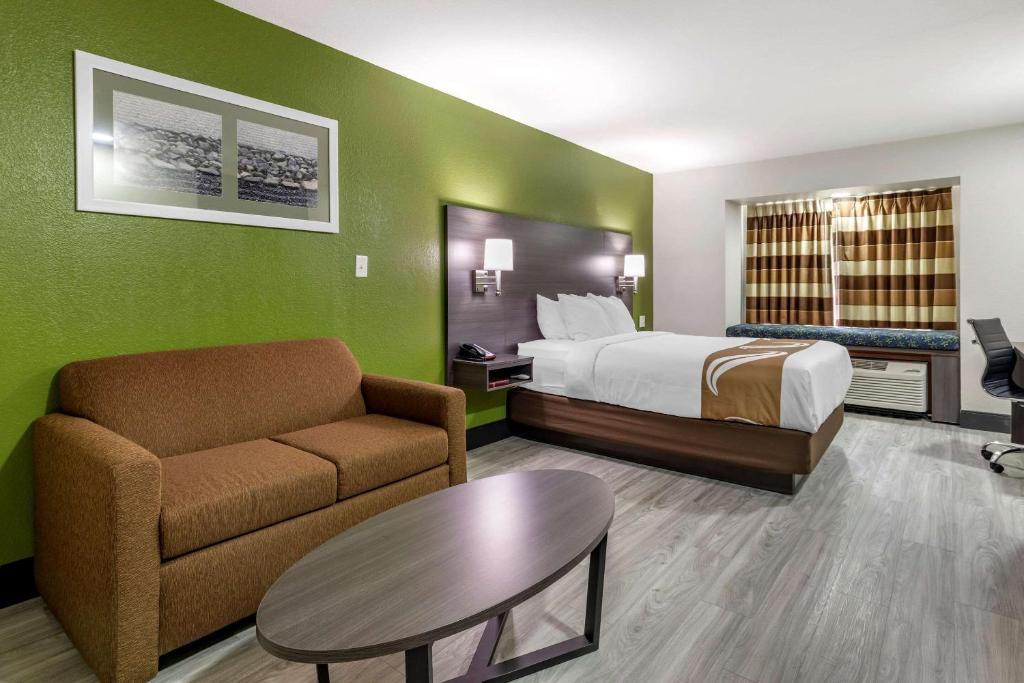 Quality Inn & Suites Longview I-20 image
