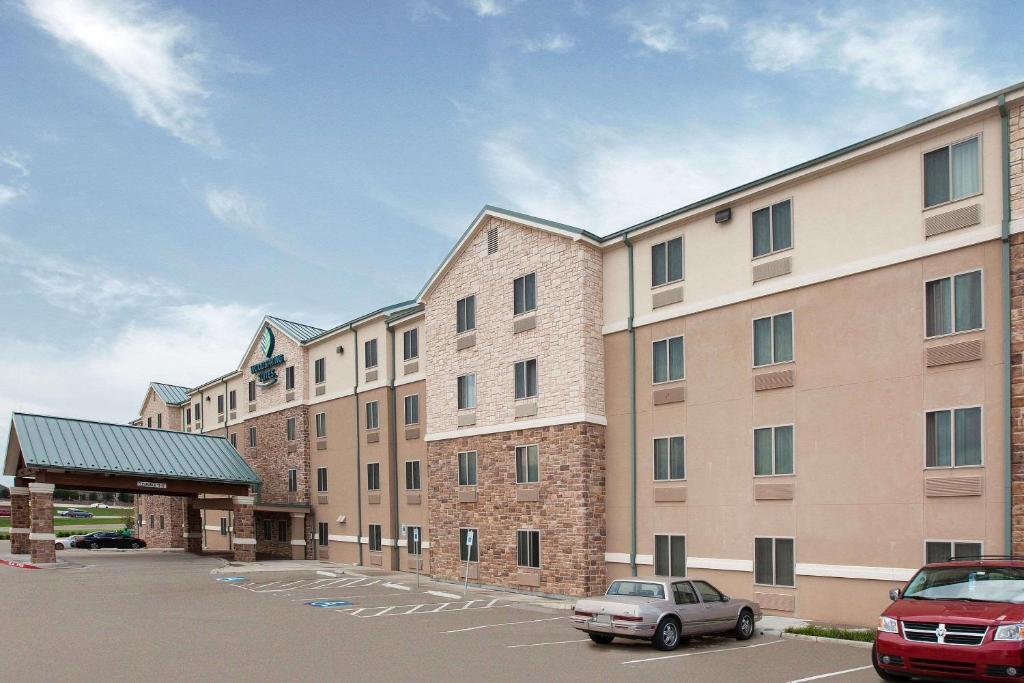 WoodSpring Suites Las Colinas - Northwest Dallas photo 2
