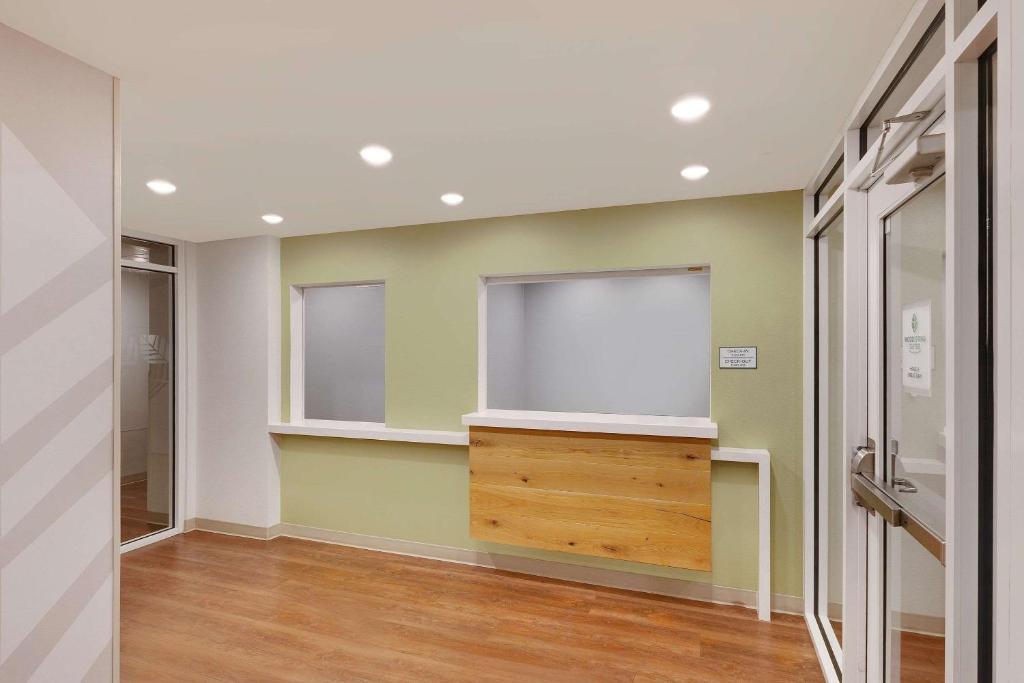 WoodSpring Suites Las Colinas - Northwest Dallas photo 4